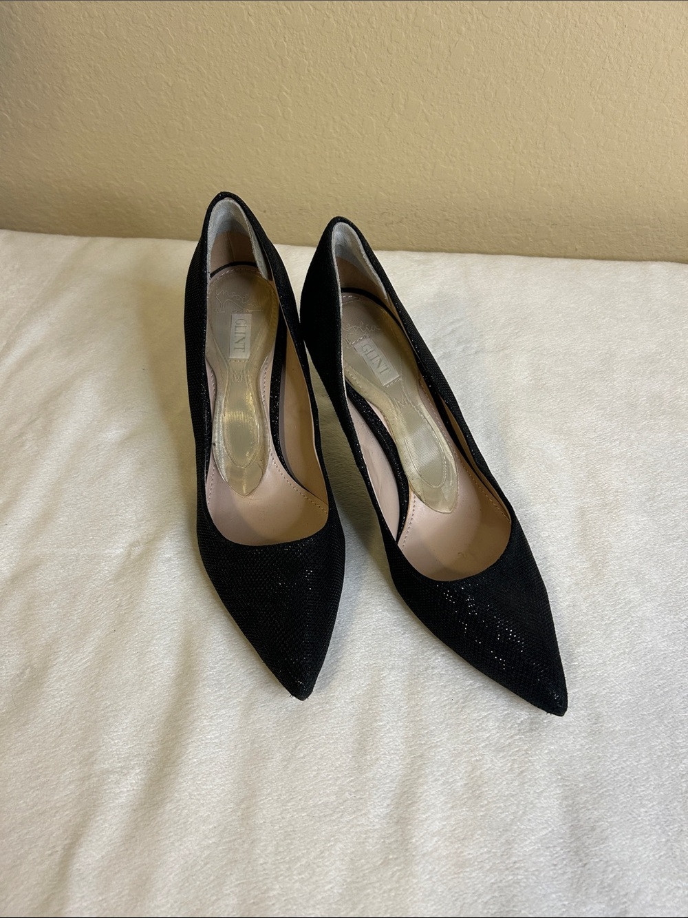 Glint Classic Black Pointed Toe Women's Pumps Size 9 1/2 M